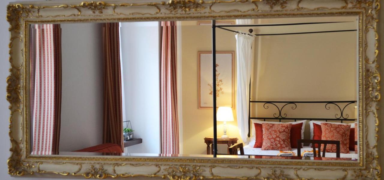 My Suite Home - Riva Del Garda Bagian luar foto